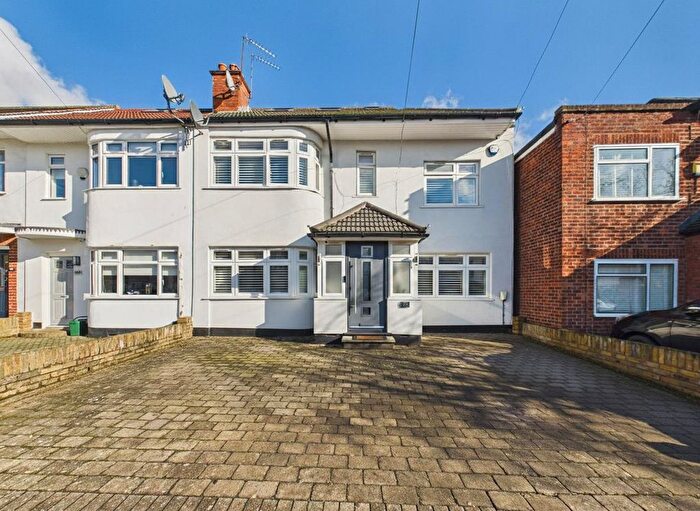 5 Bedroom End Of Terrace House For Sale In Beverley Road, Ruislip, HA4