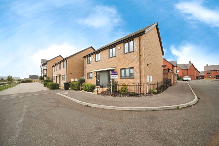2 Bedroom Semi-detached House For Sale In Claudia Gardens, Houghton Regis, Dunstable, LU5