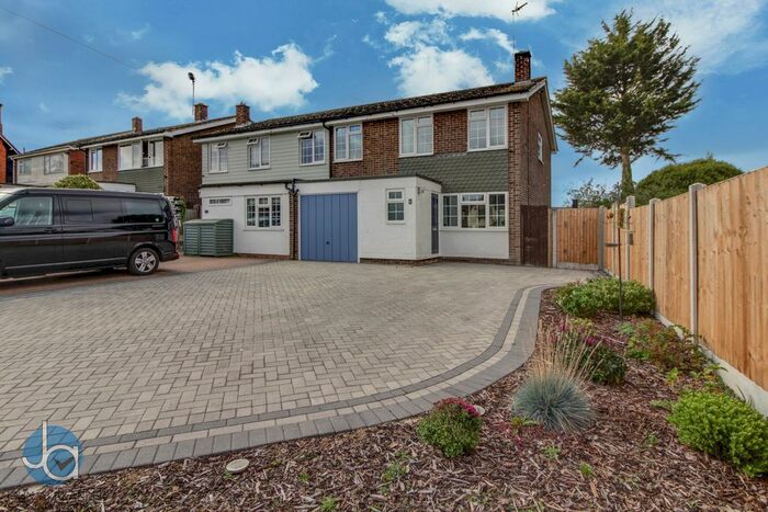 4 Bedroom Semi-Detached House For Sale In D'arcy Road, Tiptree, Colchester, CO5