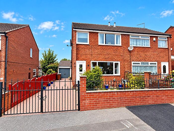3 Bedroom Semi Detached House For Sale In Wheelwright Avenue, Wortley, Leeds, LS12
