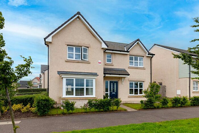 5 Bedroom Detached House For Sale In Nethershiel Lane, East Calder, EH53