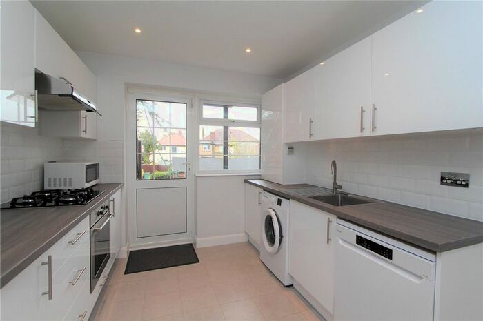 2 Bedroom Flat To Rent In Malcolm Court, Ashbourne Road, London, W5