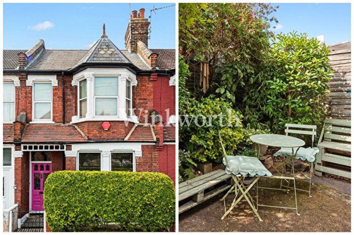 2 Bedroom Terraced House For Sale In Dowsett Road, London, N17