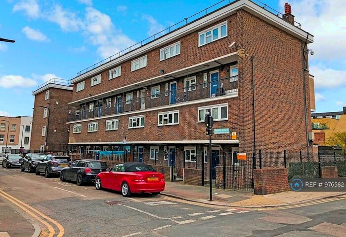 2 Bedroom Flat To Rent In Dunloe Court, London, E2