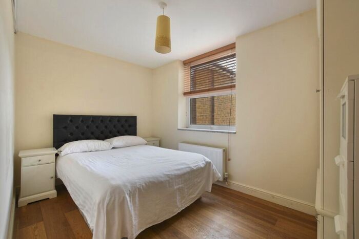 2 Bedroom Flat To Rent In High Street London, N8