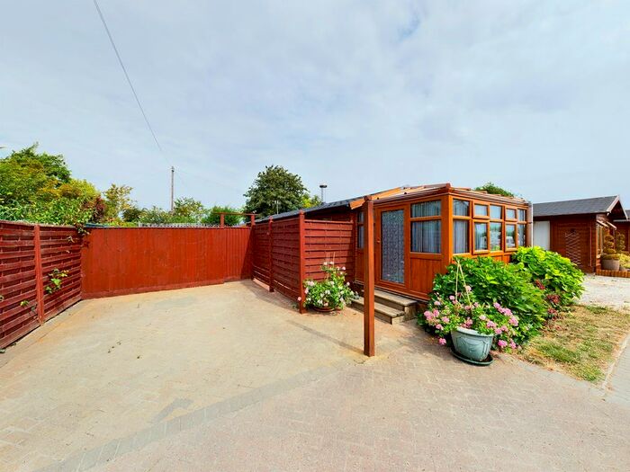 1 Bedroom Property For Sale In Green End, Three Holes, Wisbech, PE14