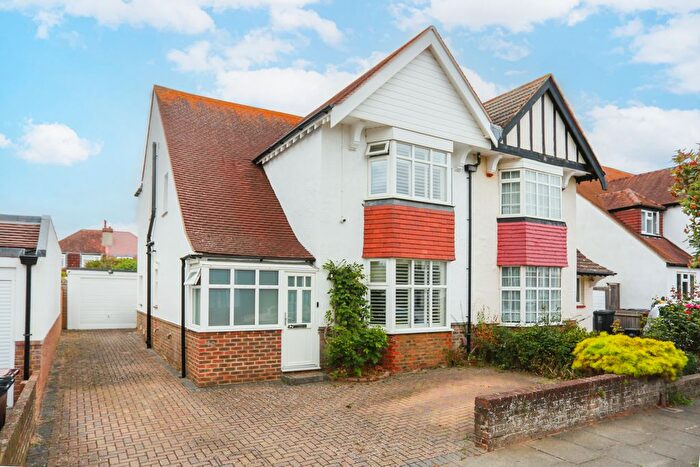 3 Bedroom Semi-Detached House For Sale In St Keyna Avenue, Hove, East Sussex, BN3