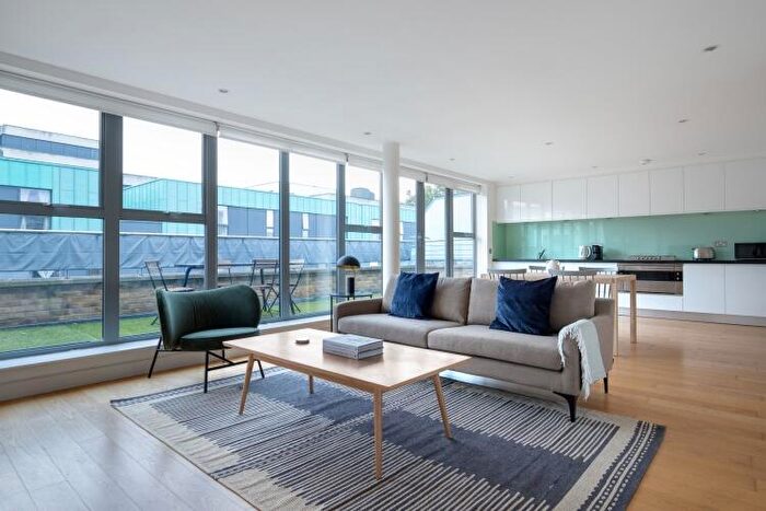 2 Bedroom Apartment To Rent In Seward Street London, EC1V