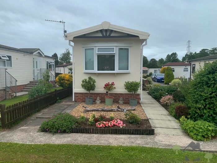 1 Bedroom Park Home For Sale In Myerscough Hall Drive, Bilsborrow, Preston, PR3