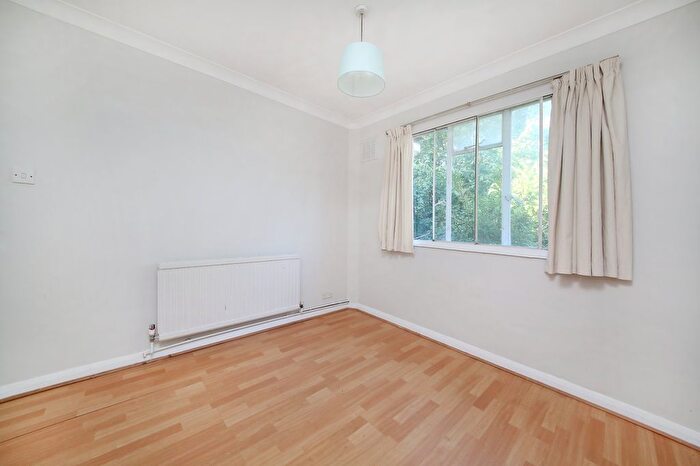 2 Bedroom Flat To Rent In Bromfelde Road, Clapham North, SW4