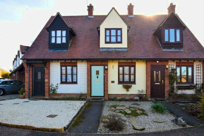 1 Bedroom Terraced House To Rent In Bedroom Terraced House In Chelmsford, CM3