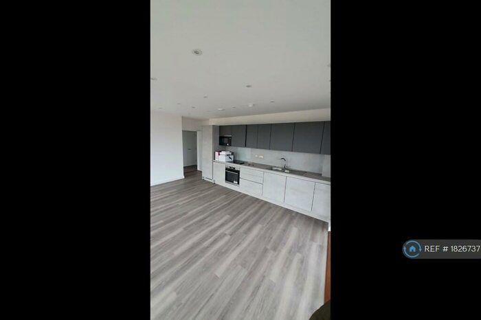 1 Bedroom Flat To Rent In Portland House, Rainham, RM13