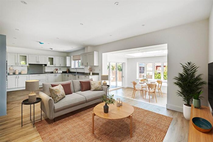 5 Bedroom Detached House To Rent In Leatherhead Road, Great Bookham, KT23