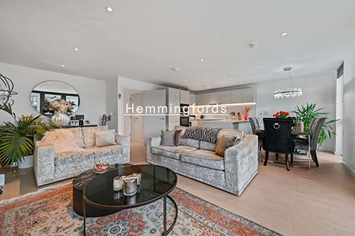 2 Bedroom Flat For Sale In Ann Street, London, N1