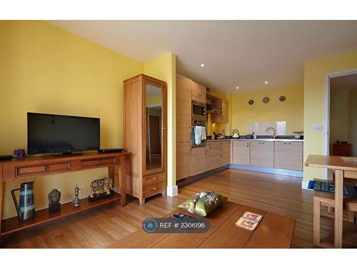 1 Bedroom Flat To Rent In Hills Road, Cambridge, CB2