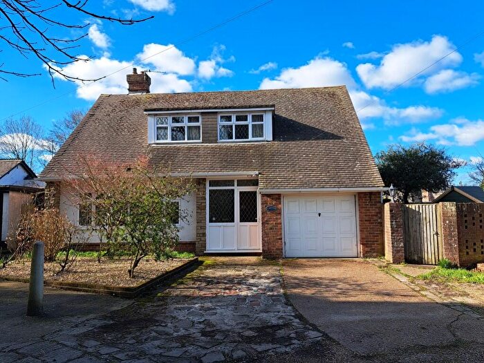 3 Bedroom Detached House For Sale In Old Drive, Polegate, East Sussex, BN26