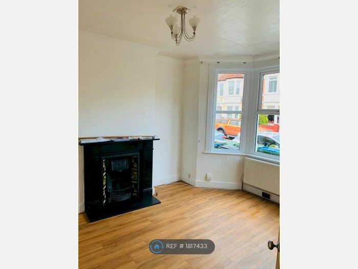 2 Bedroom Terraced House To Rent In Eastcombe Avenue, London, SE7