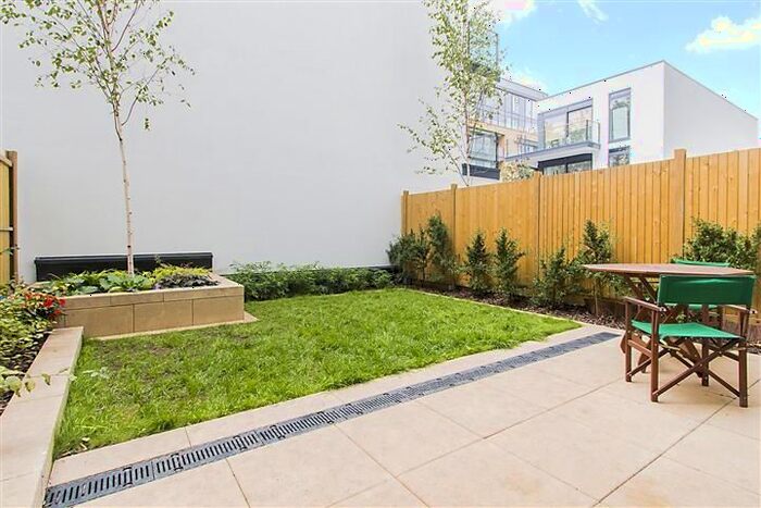 1 Bedroom Flat To Rent In Wharf Street, London, SE8