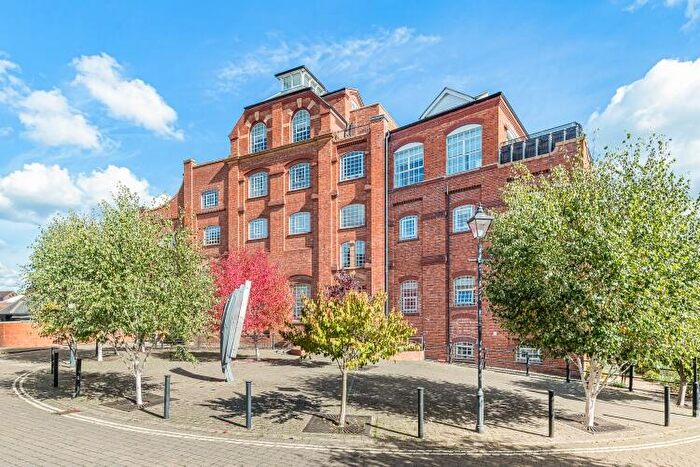 2 Bedroom Penthouse To Rent In Coopers Lane, Abingdon, OX14
