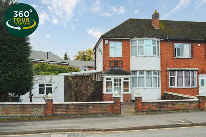 3 Bedroom Town House To Rent In Harborough Road, Oadby, Leicester, LE2