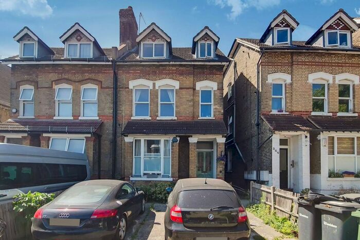 2 Bedroom Flat To Rent In Lee High Road, Lee, London, SE12