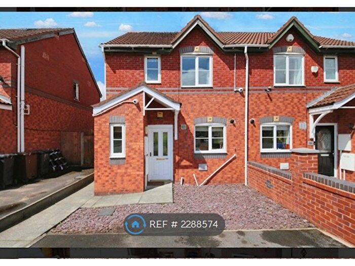 3 Bedroom Semi-Detached House To Rent In Sherwood Drive, Wigan, WN5
