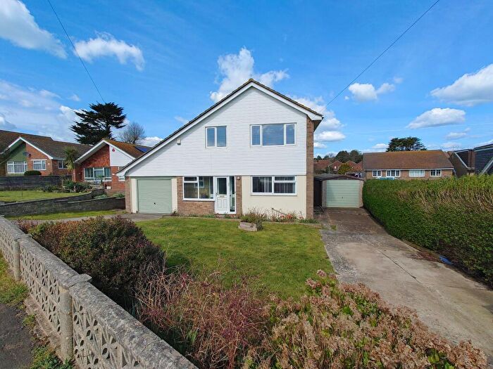 5 Bedroom Detached House For Sale In Firle Road, Telscombe Cliffs, Peacehaven, BN10