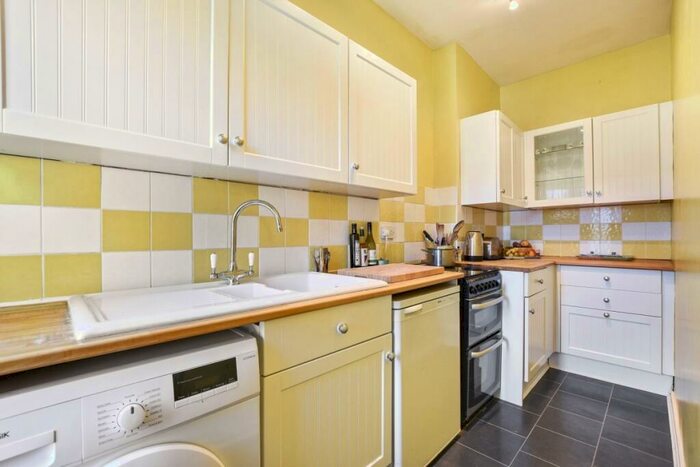 1 Bedroom Flat To Rent In Coniston Road London, N10