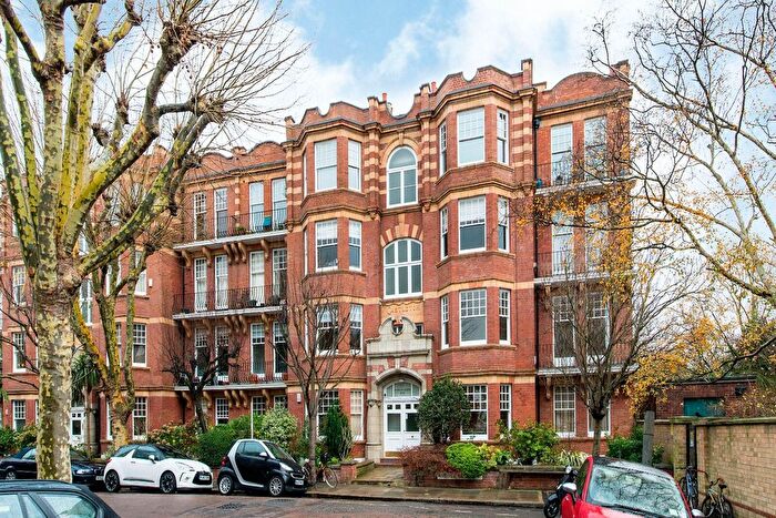 3 Bedroom Flat To Rent In Riverview Gardens, Barnes, London, SW13