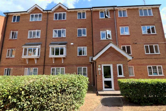 1 Bedroom Apartment To Rent In Inwen Court, Grinstead Road, SE8