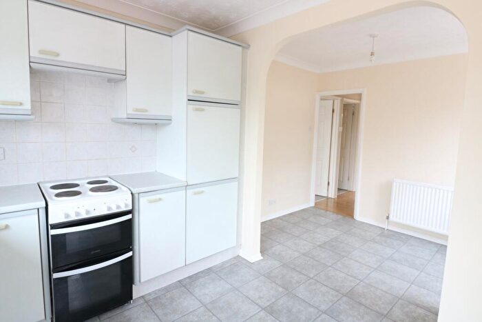 2 Bedroom Semi-Detached Bungalow For Sale In The Grove, Market Deeping, PE6