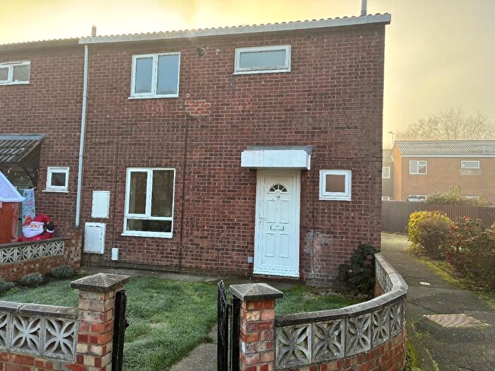 3 Bedroom Semi Detached House To Rent In Airedale Walk, Derby, Derbyshire, DE24