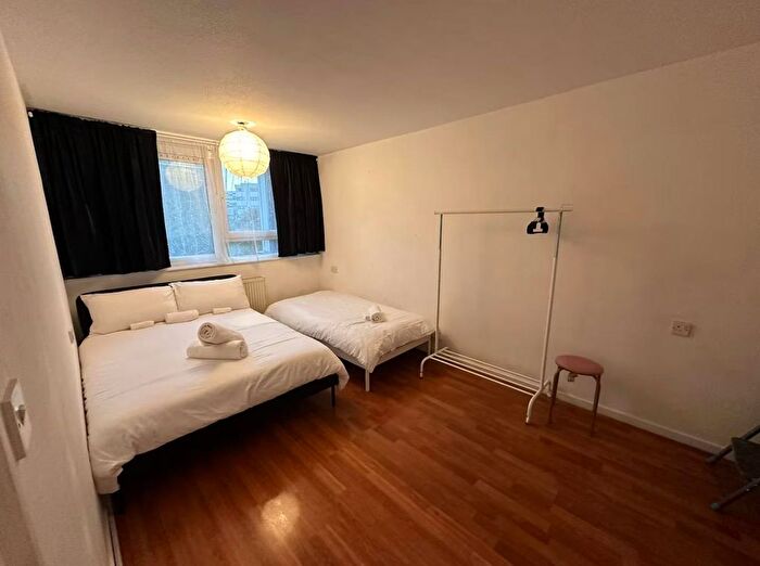 1 Bedroom Flat To Rent In Soldene Court, Georges Road, N7