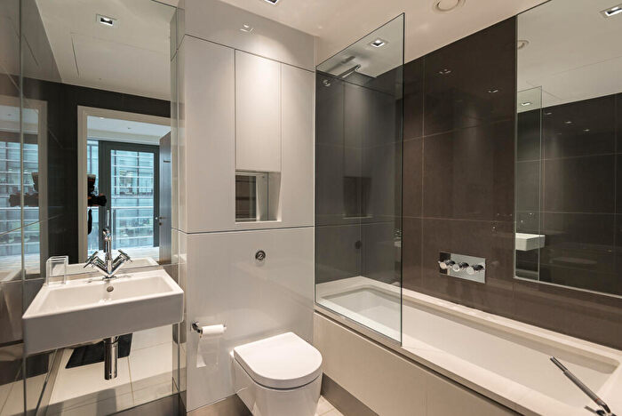 2 Bedroom Apartment To Rent In Triton Building, Brock Street, Bloomsbury, Euston, NW1