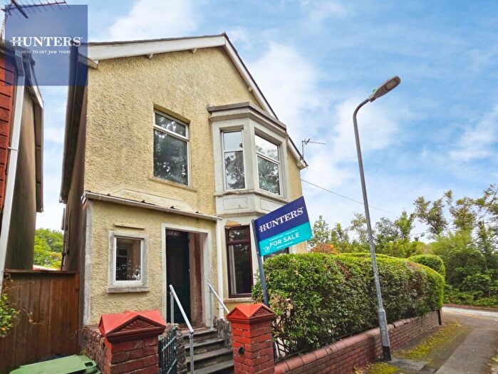 3 Bedroom Detached House For Sale In Pen-Y-Bryn Terrace, Bridgend, CF32