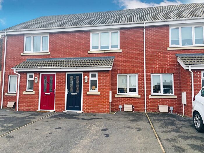 2 Bedroom Terraced House For Sale In Alderman Mcgee Gardens, Great Yarmouth, NR30