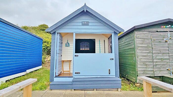 Chalet For Sale In Southcliff, Walton On The Naze, CO14