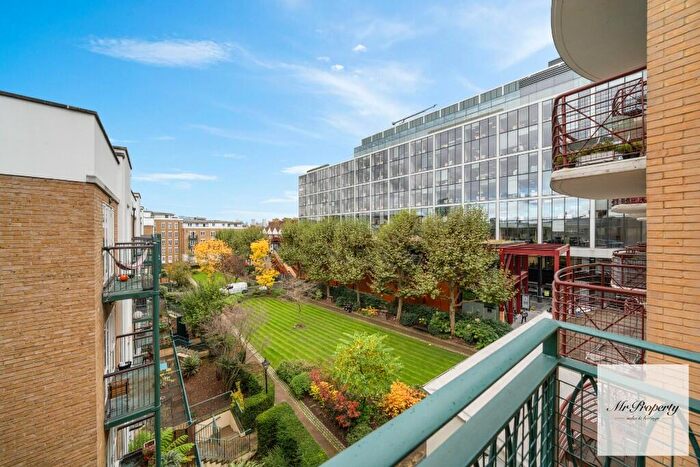 2 Bedroom Flat To Rent In Spital Square, London, E1