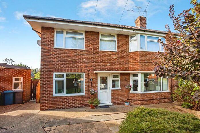 2 Bedroom Maisonette For Sale In Green Acre, Edwalton, Nottingham, Nottinghamshire, NG12