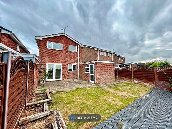 3 Bedroom Detached House To Rent In Douglas Road, Forest Town, Mansfield, NG19