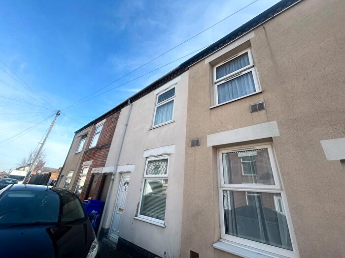 3 Bedroom House To Rent In King Street, DE14