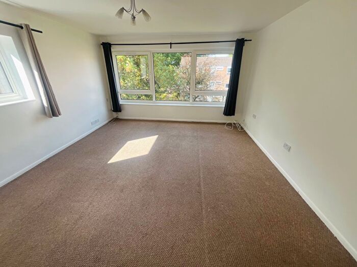 2 Bedroom Flat To Rent In South Grove, Erdington, Birmingham, B23