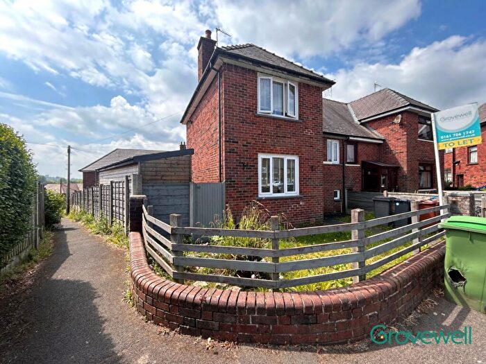 3 Bedroom Semi-Detached House To Rent In Lowe Green, Royton, Oldham, OL2