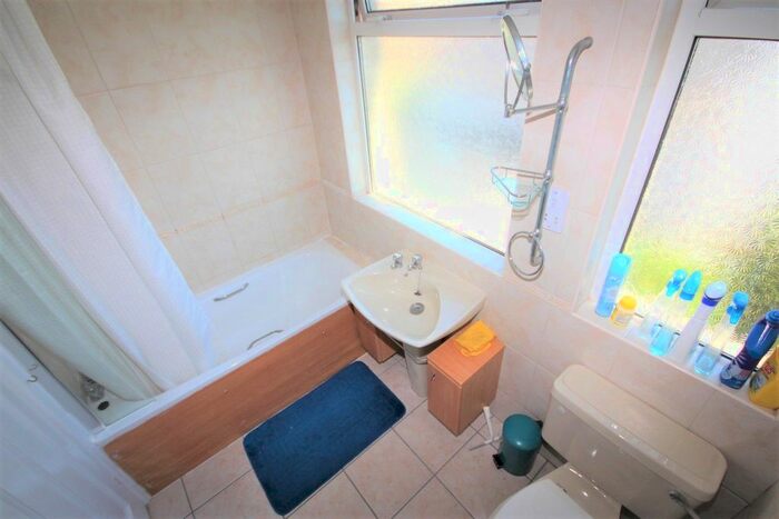 4 Bedroom Semi-Detached House To Rent In Malmesbury Park Road, Bournemouth, BH8