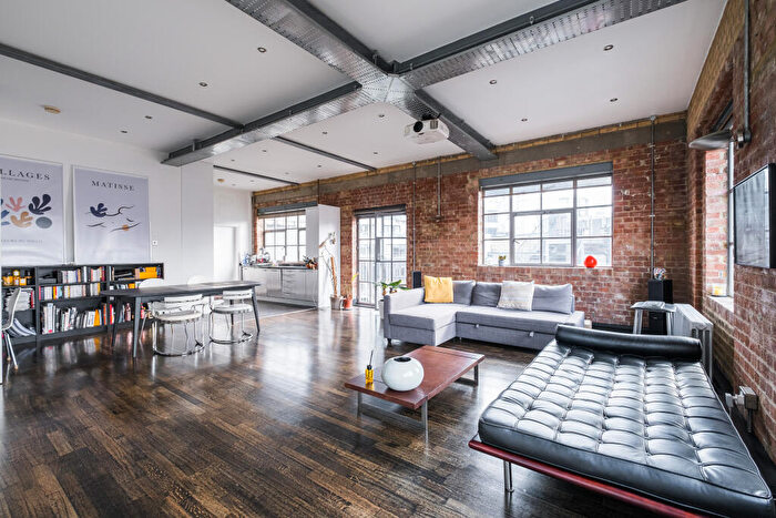 1 Bedroom Flat For Sale In Chocolate Studios, Shepherdess Place, N1