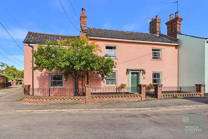 4 Bedroom Semi Detached House For Sale In Station Road, Earsham, Bungay, NR35