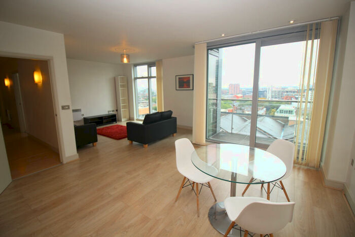 2 Bedroom Apartment To Rent In Great Northern Tower, Watson Street, Manchester, M3