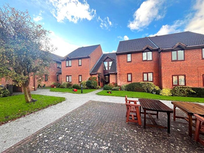 2 Bedroom Flat For Sale In Fallodon Way, Henleaze, Bristol, BS9