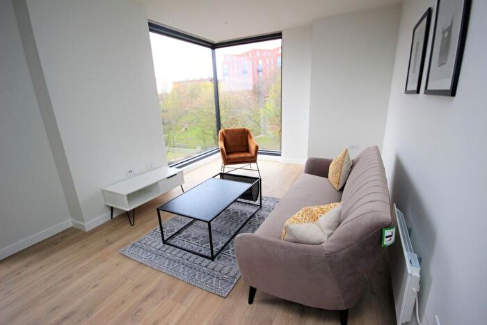 2 Bedroom Apartment To Rent In The Stile, Aspin Lane Manchester, M4