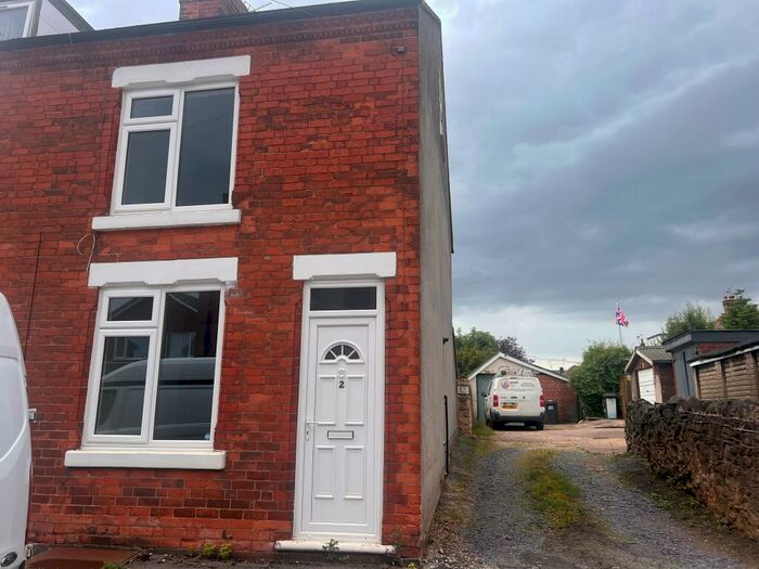 3 Bedroom Town House To Rent In Fern Street, Sutton-in-ashfield, NG17